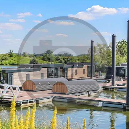 Houseboat Waterlelie Botel