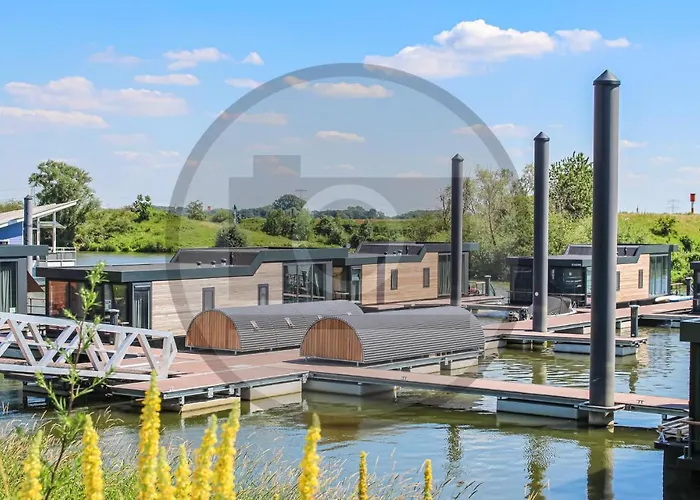 Houseboat Waterlelie 船屋