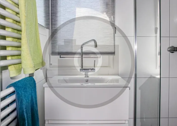 Houseboat Waterlelie 5* Ophoven