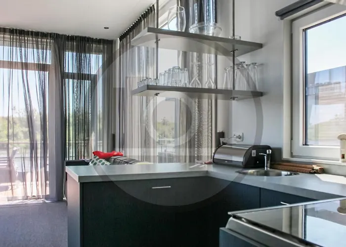 Houseboat Waterlelie 5* Ophoven