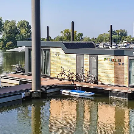 보트호텔 Houseboat Waterlelie 5*